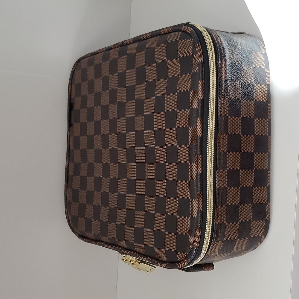Brown Checkered Makeup Bag NWOT Adjustable Compartment - Picture 10 of 16